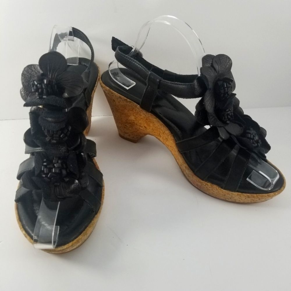 Nurture by Lamaze Black Sandals w/ Flower Cutouts‎ Size 10M. S772